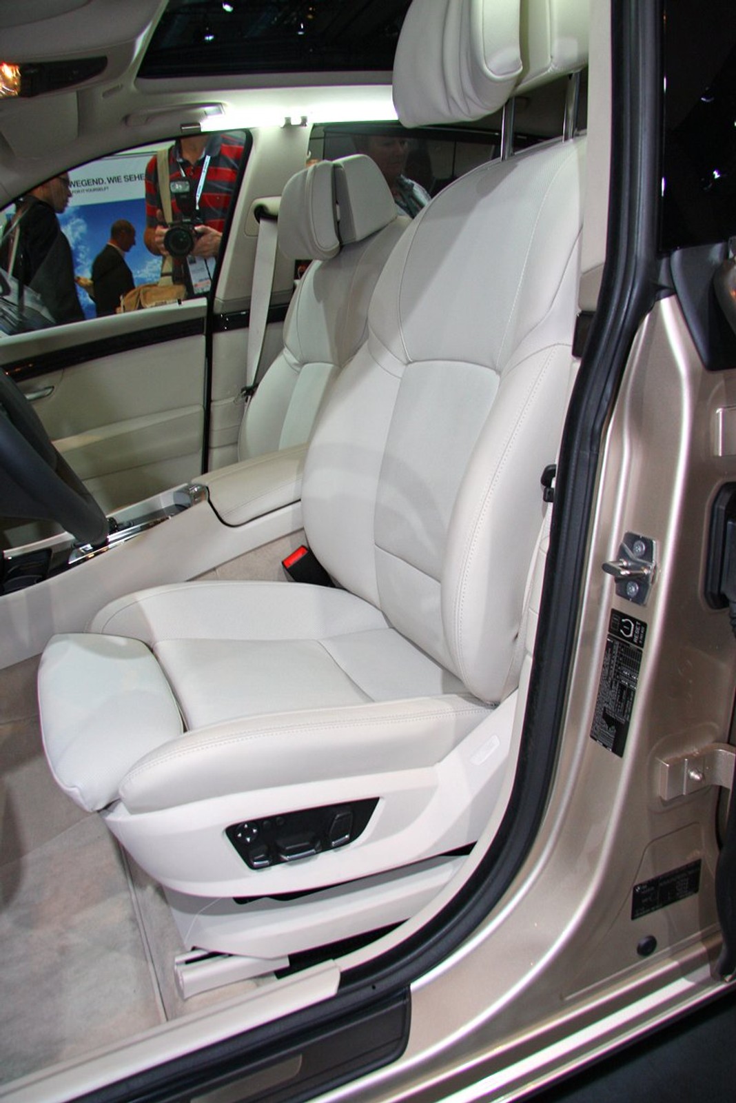 IAA Frankfurt 2009: BMW 5 GT – pierwsze wrażenia (fotogaleria)