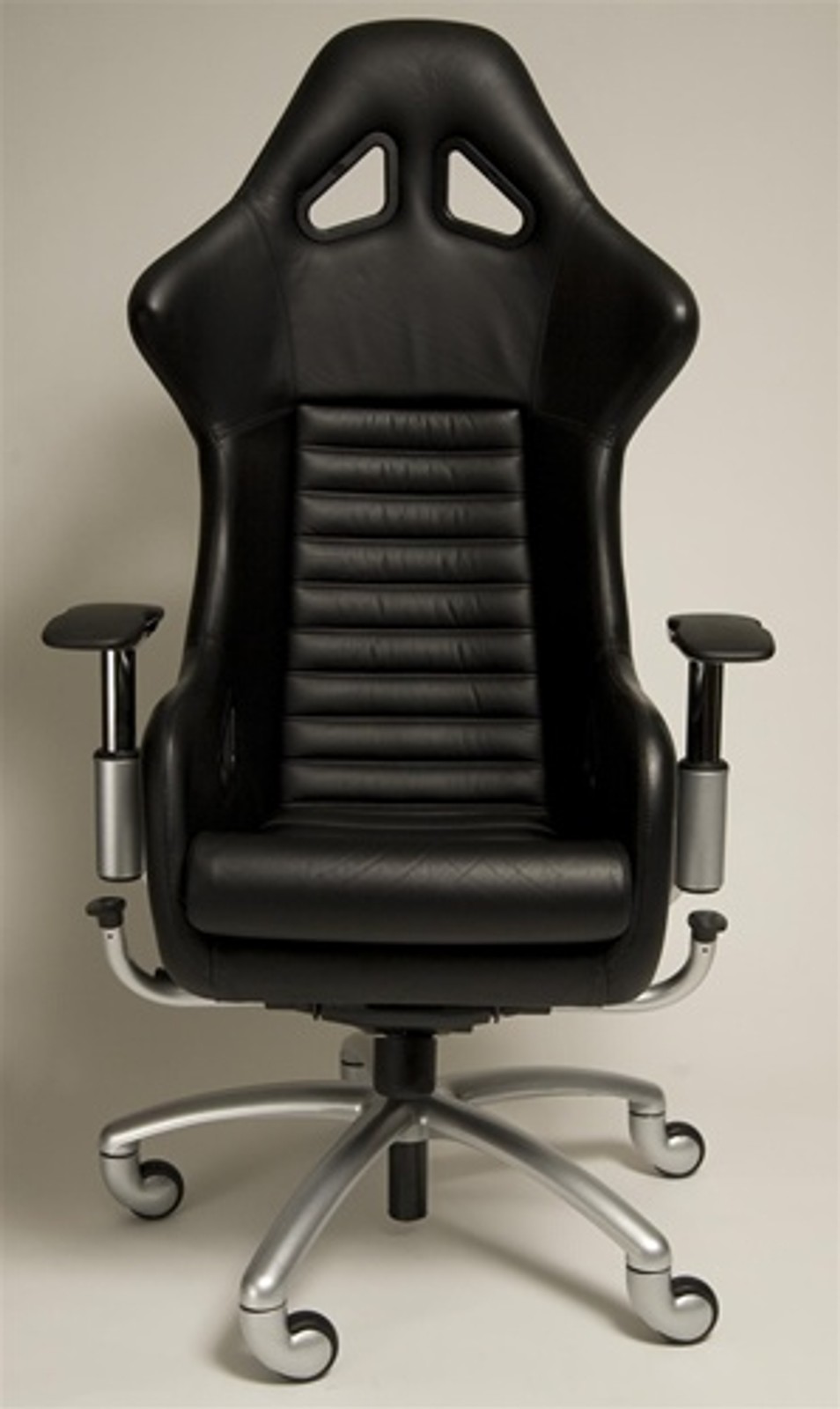 W biurze jak w sportowym aucie