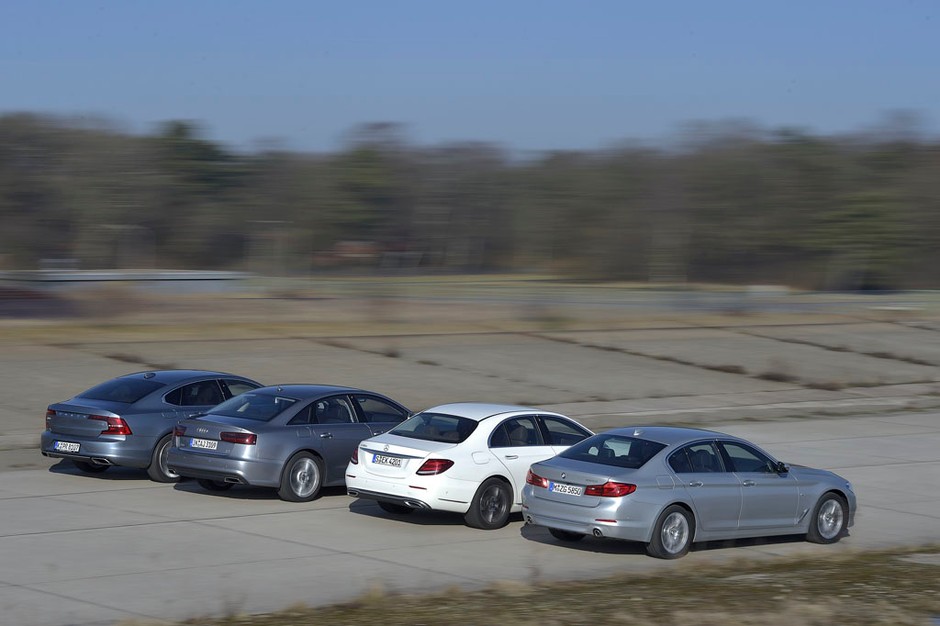 Superoszczędne limuzyny - Volvo S90 kontra Mercedes E 220d, BMW 520d i Audi A6 2.0 TDI