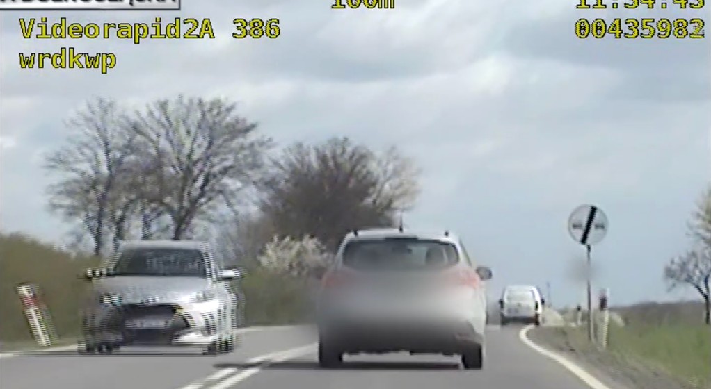 Za jednym podejściem kobieta zbyt szybko jadąc autem przekroczyła limit punktów karnych 