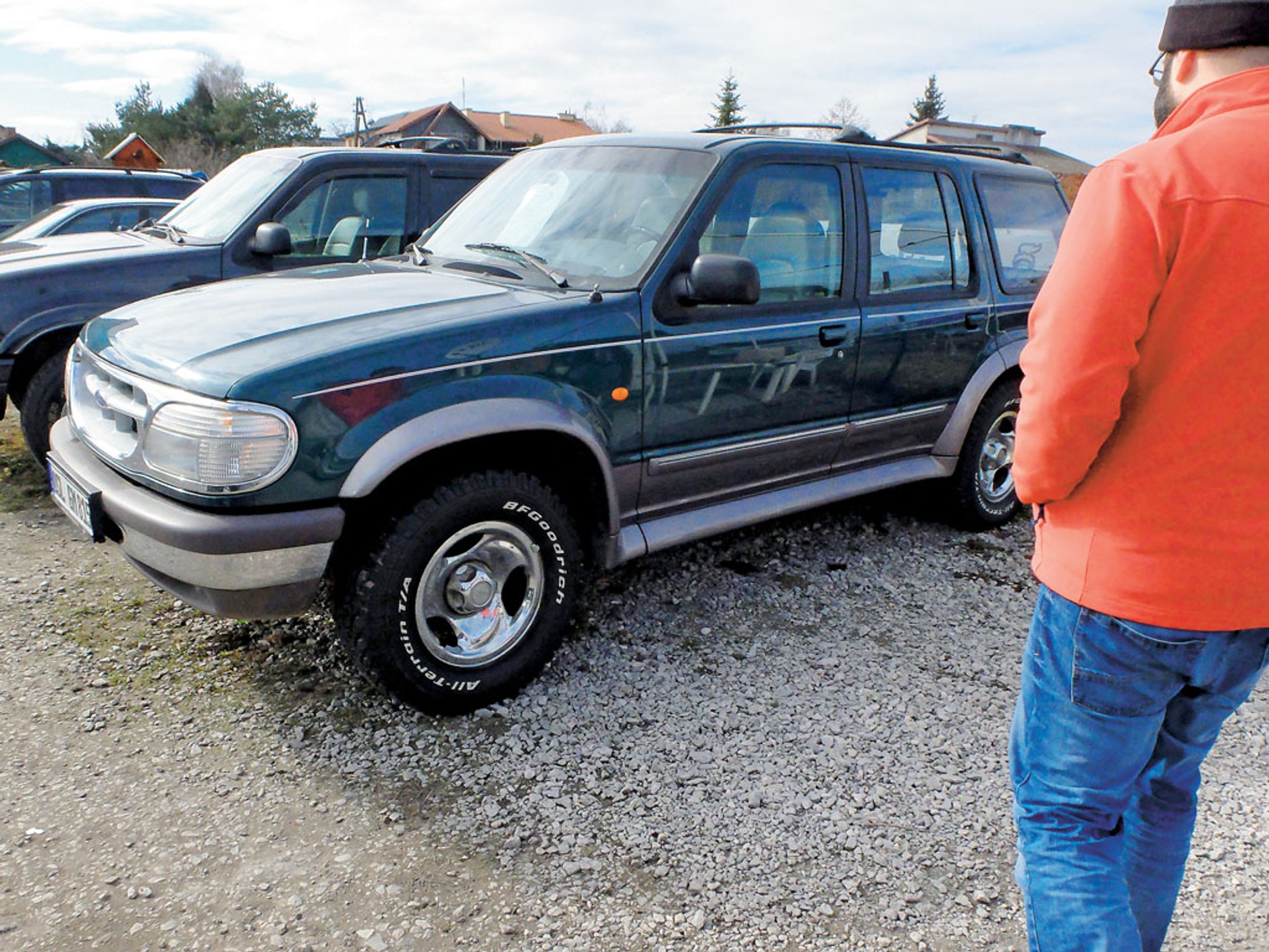 Auto z ogłoszenia - Ford Exploler za 8 000 zł