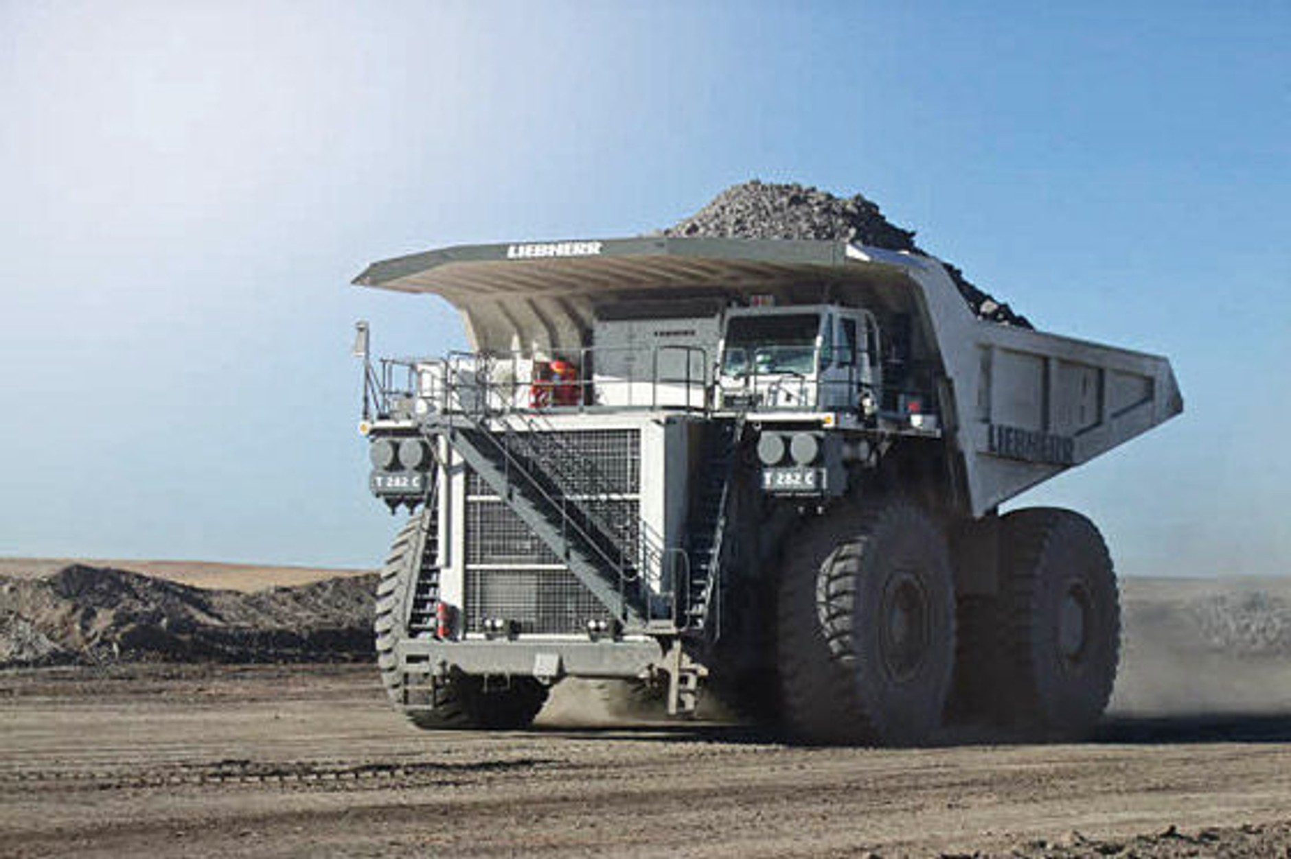 Ekstremalne ciężarówki: czyli kolosy w kopalniach