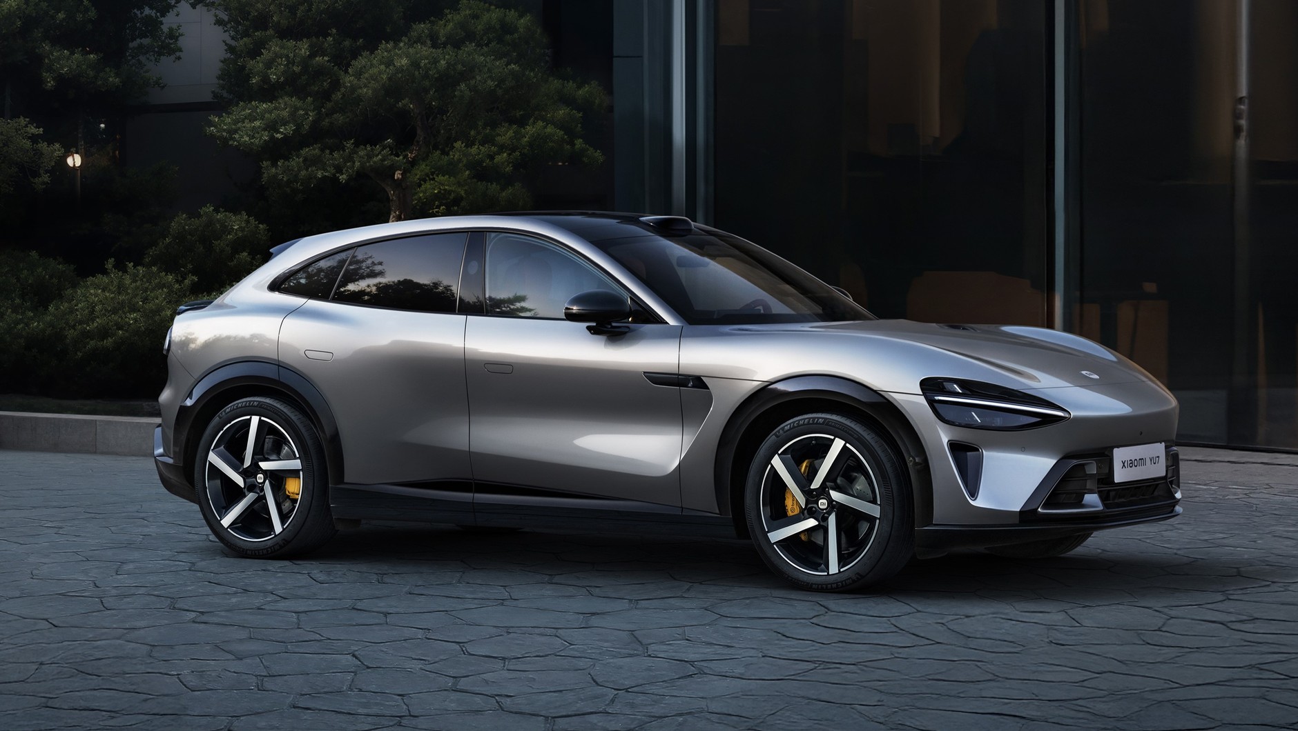 SUV Xiaomi YU7