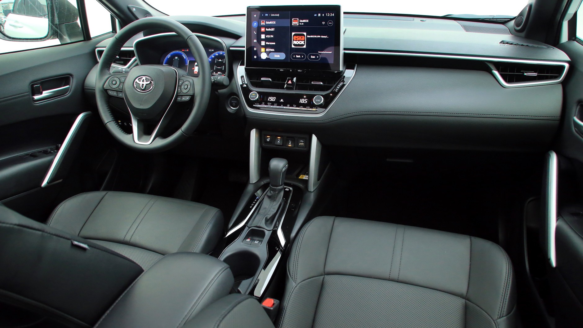 Toyota Corolla Cross 2.0 Hybrid AWD-i (2022 r.)