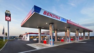 Grupa Orlen przejmuje stacje OMV