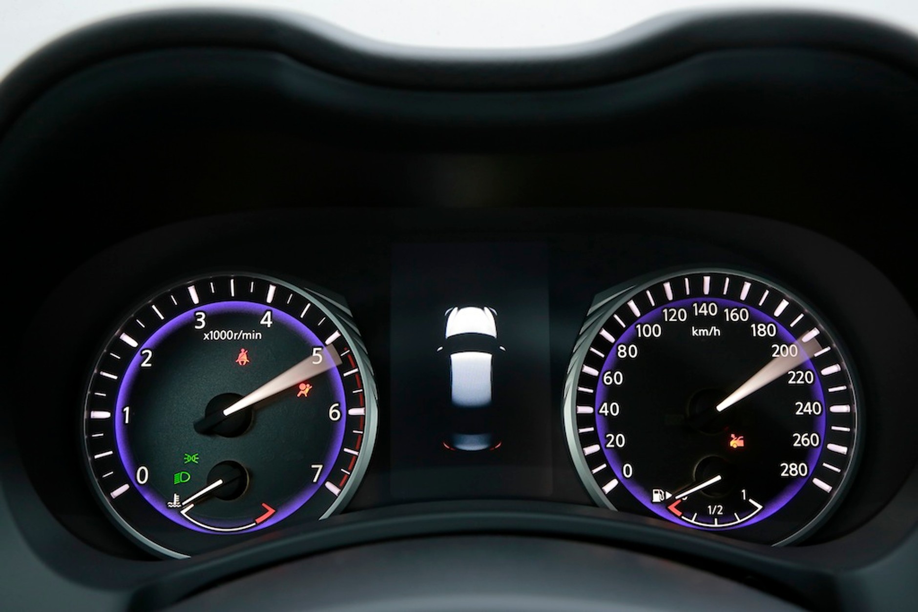 Test Infiniti Q50 2.2d Premium