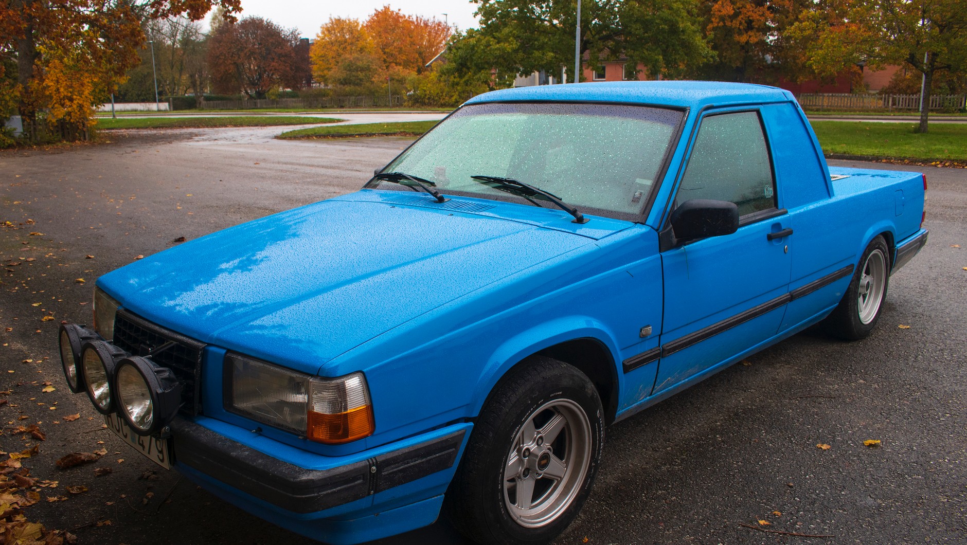 Volvo 745 jako traktor-samoróbka, którym może jeździć nawet 15-latek