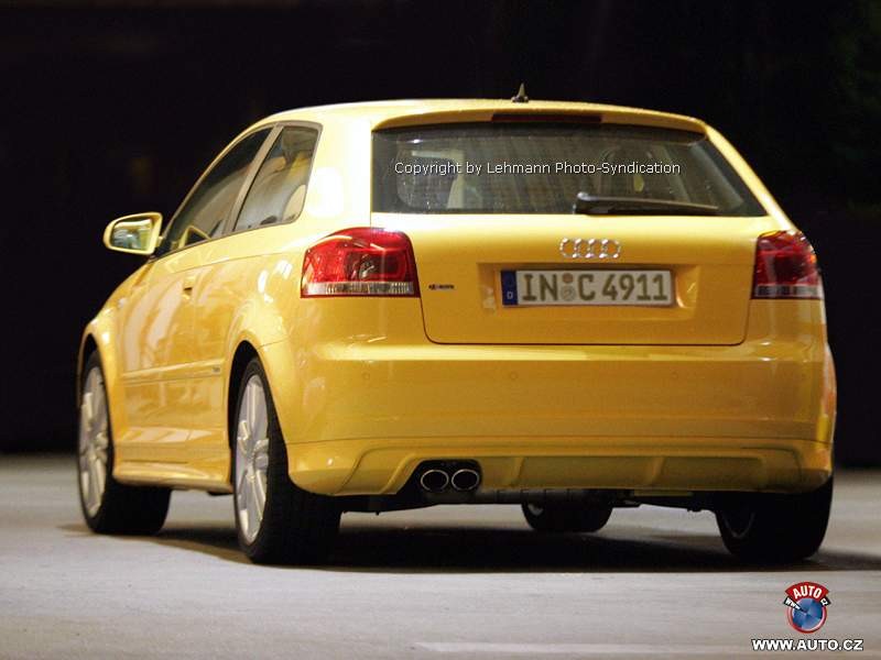 Spy Photos: Audi S3 bez maskowania
