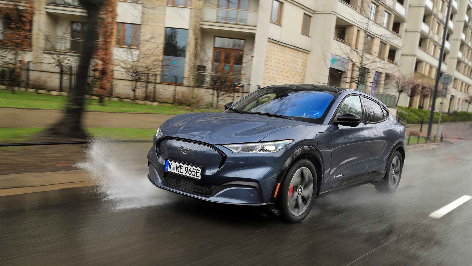 Ford Mustach Mach-E AWD 98 kWh