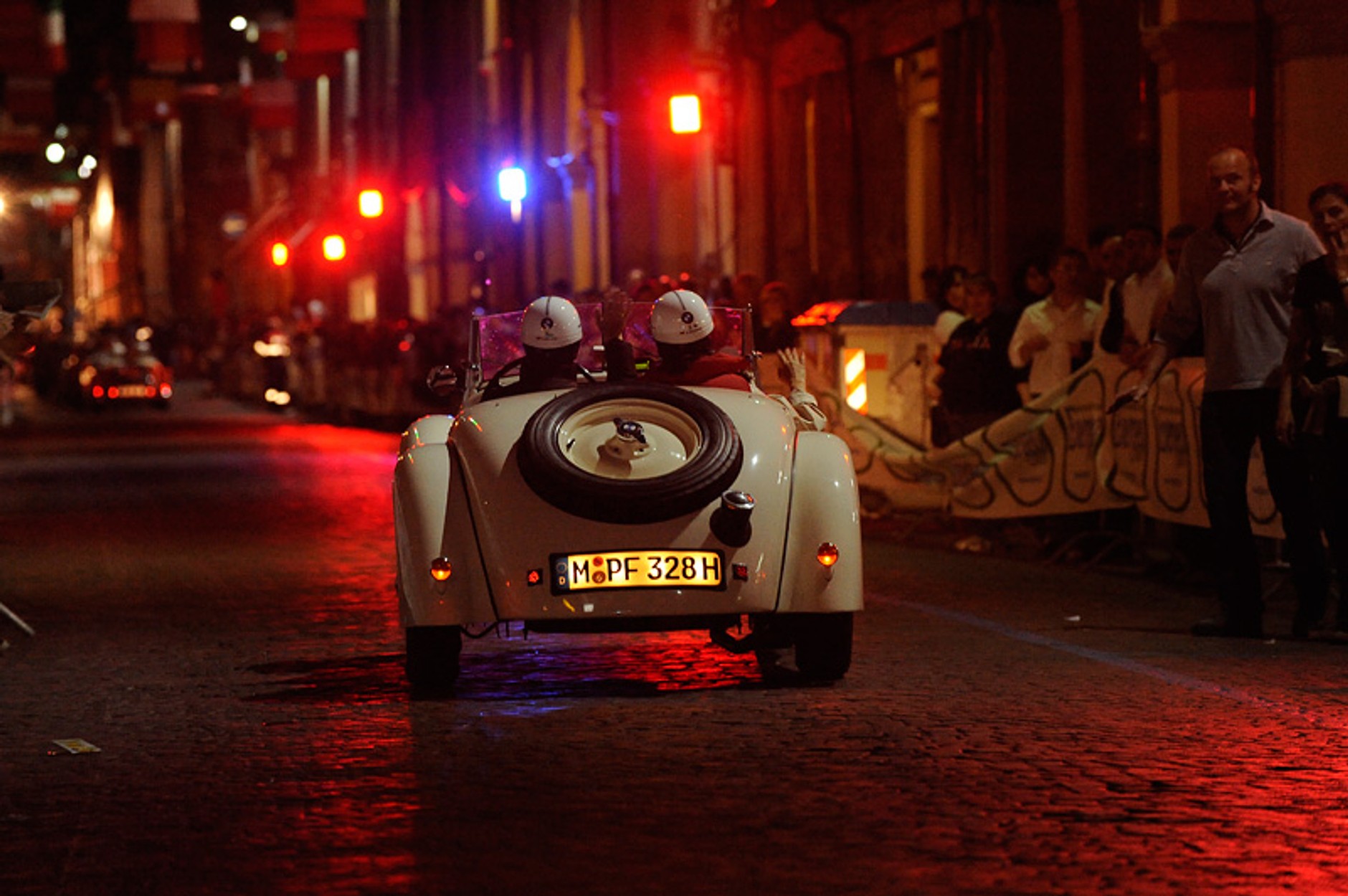 Zobacz zdjęcia z Mille Miglia 2011