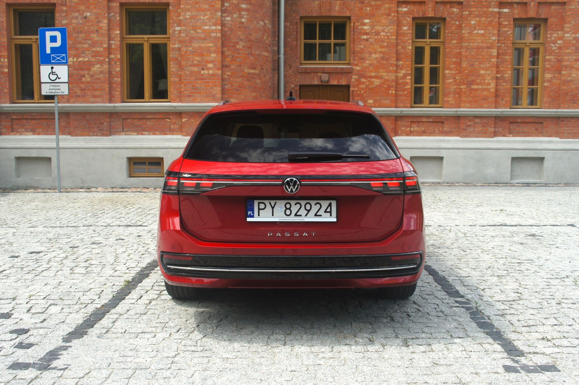 Volkswagen Passat B9 2.0 TDI