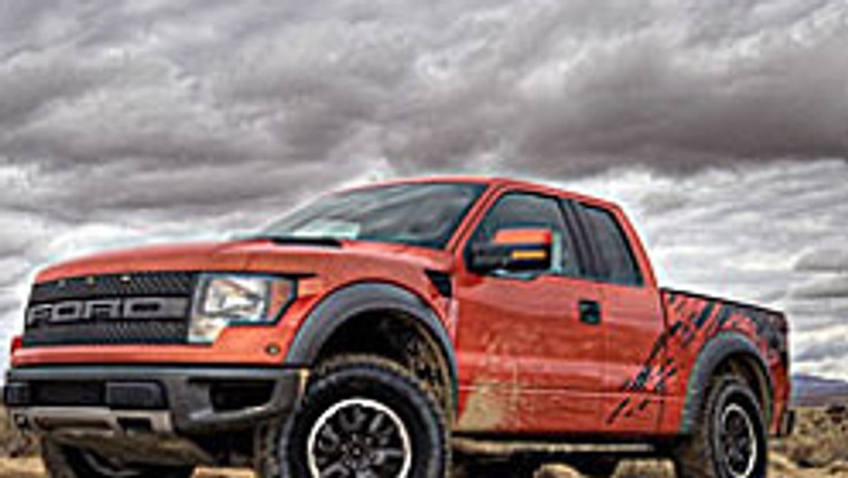 Ford F-150 SVT Raptor dla szybkiego farmera (wideo)