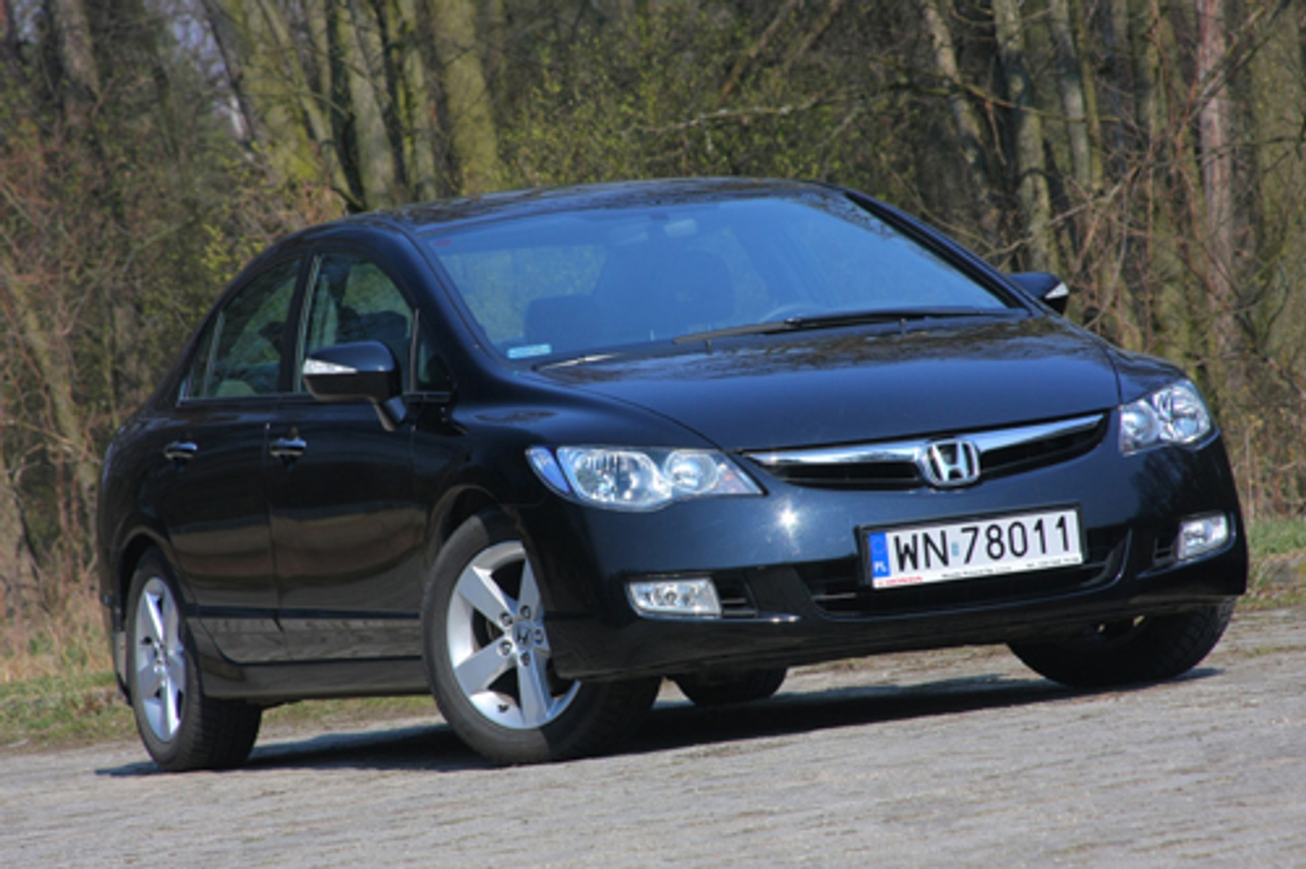 Mitsubishi Lancer kontra Honda Civic - porównanie sedanów