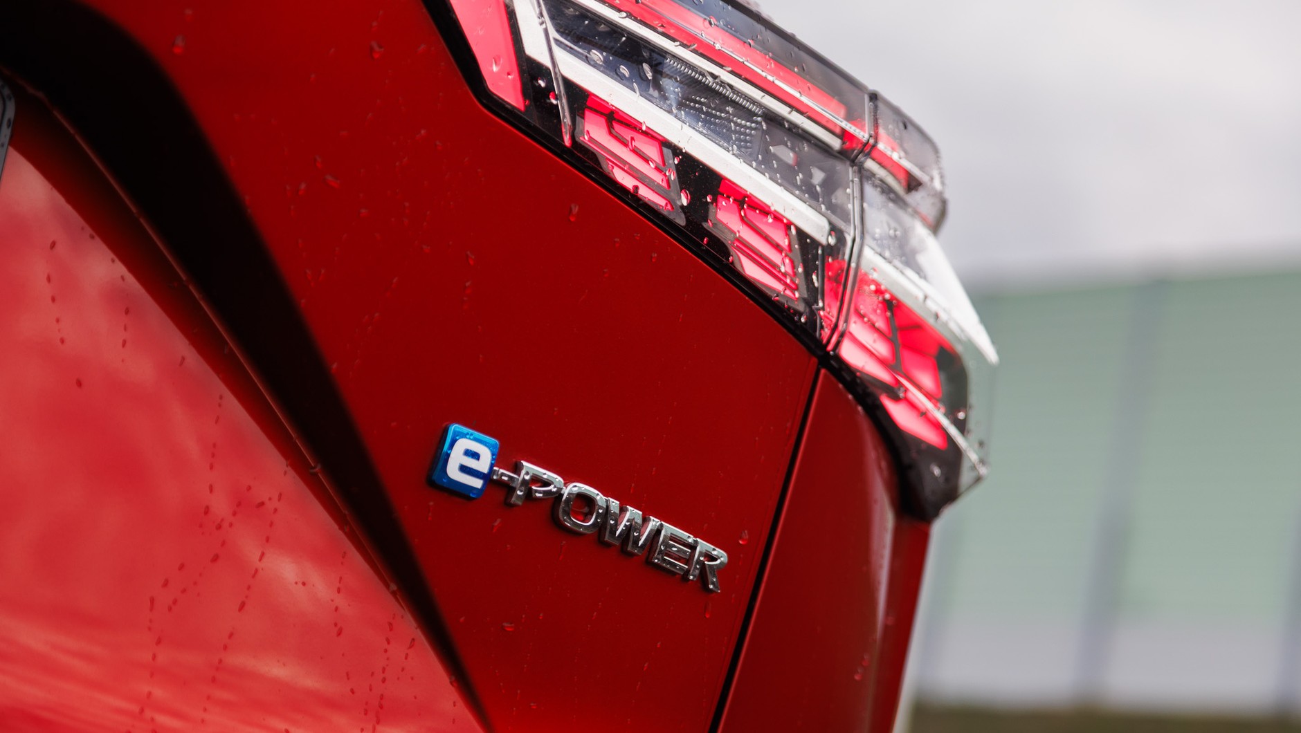 Nowy układ hybrydowy e-Power ma nowy silnik spalinowy, choć na papierze wydaje się niemal taki sam