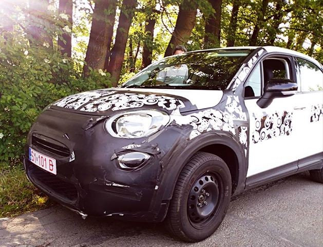Szpiegowskie zdjęcia poliftingowego Fiata 500X