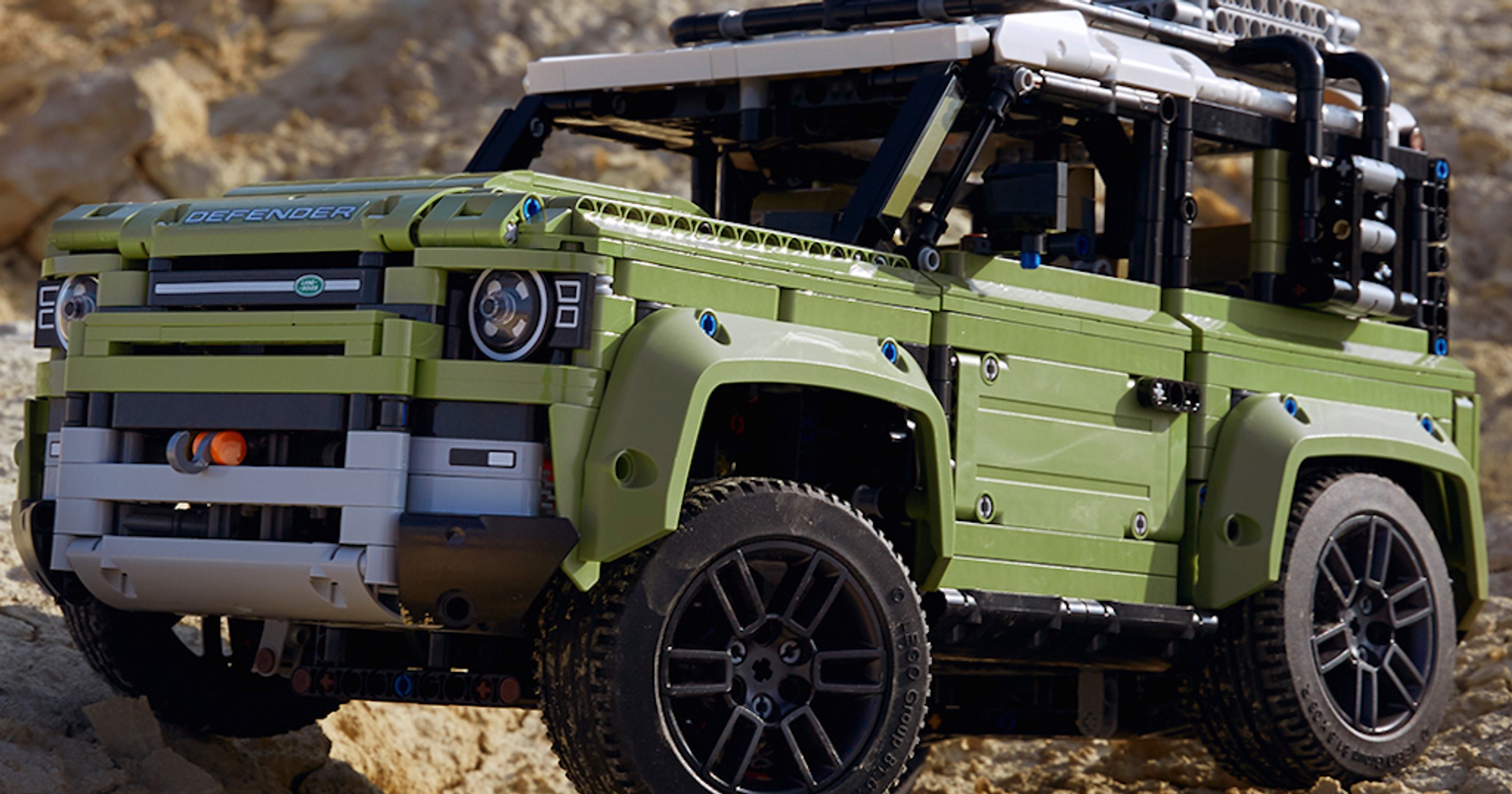Land Rover Defender z… Lego
