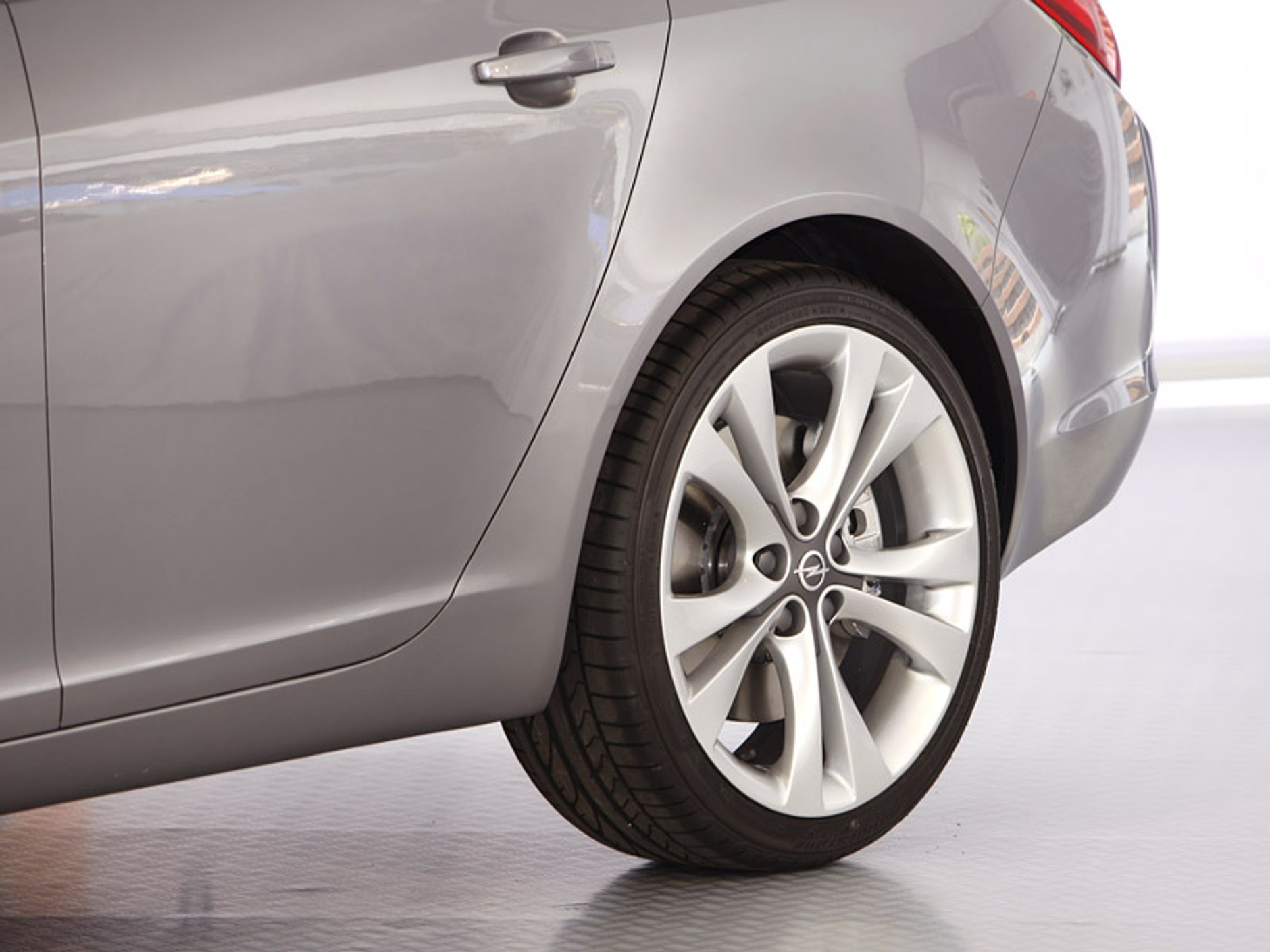 Opel Insignia: pierwsza statyczna prezentacja