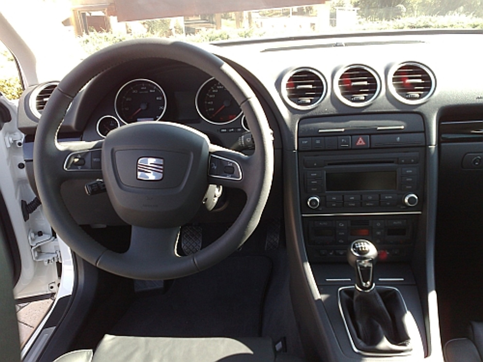 Seat Exeo - Tylko u nas ekskluzywna relacja z pierwszej jazdy najnowszym Seatem