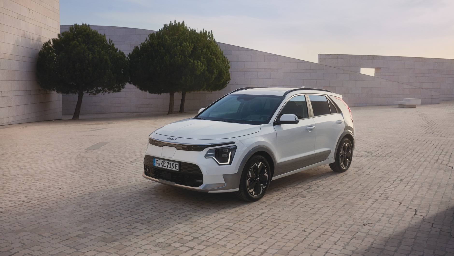 Nowa Kia Niro – Moc: 204 KM; Zasięg: 460 km; Cena od 164 900 zł*