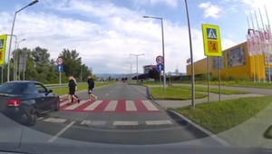 Słowacki kierowca potrącił trzech nastolatków. Tragiczny wypadek w Nowym Sączu
