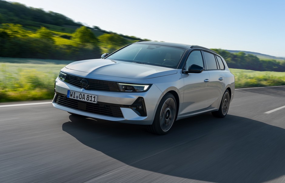 Opel Astra Hybrid