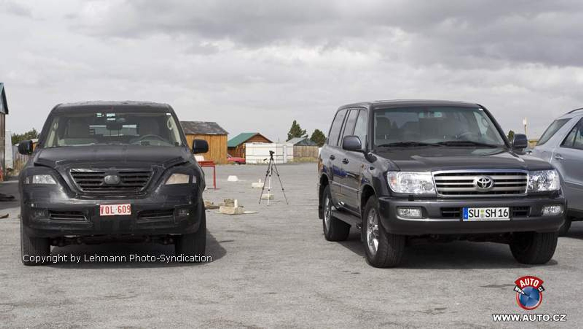 Zdjęcia szpiegowskie: nowa Toyota Land Cruiser/Lexus LX 470
