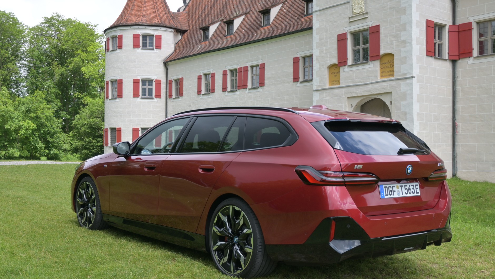 BMW i5 Touring (2024)