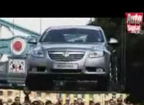 Insignia - Kosmiczny Opel spadł z nieba