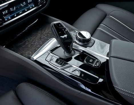 BMW Serii 5 7 generacja 2020 rok limuzyna