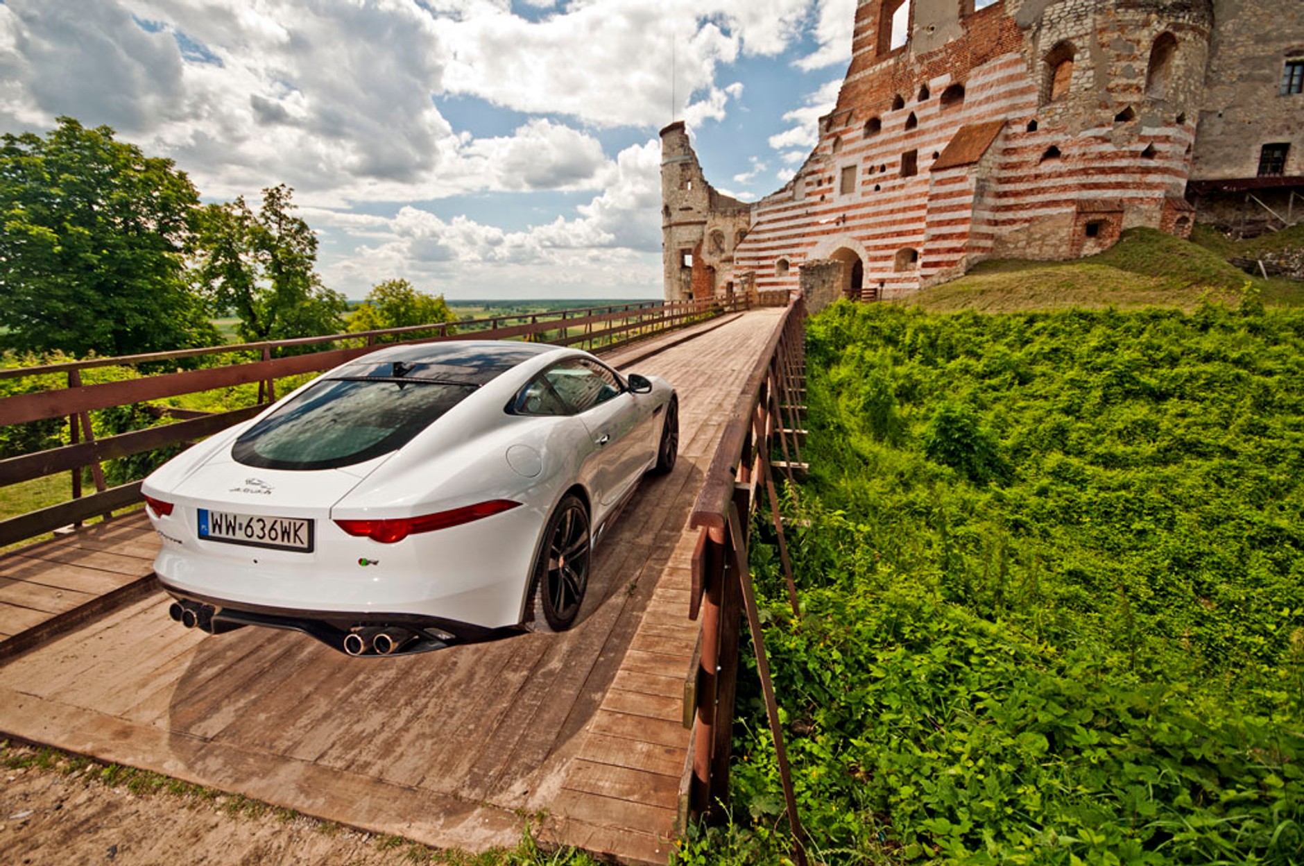 Garaż marzeń: Jaguar F-Type i Land Rover Defender - Brytyjscy łamacze serc