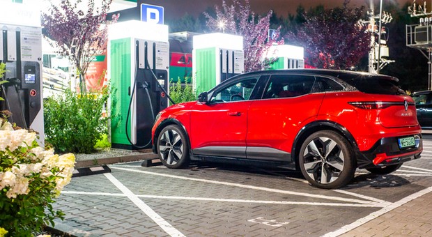 Nie lubię typowych kierowców aut elektrycznych. Jestem tego pewny [Felieton]