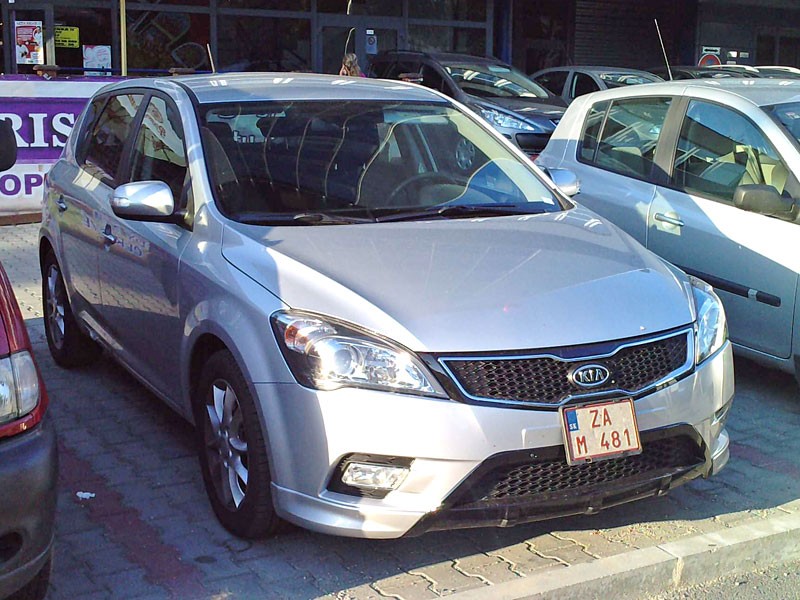 Zdjęcia szpiegowskie: Kia Ceed po faceliftingu pod Tatrami (fotogaleria)