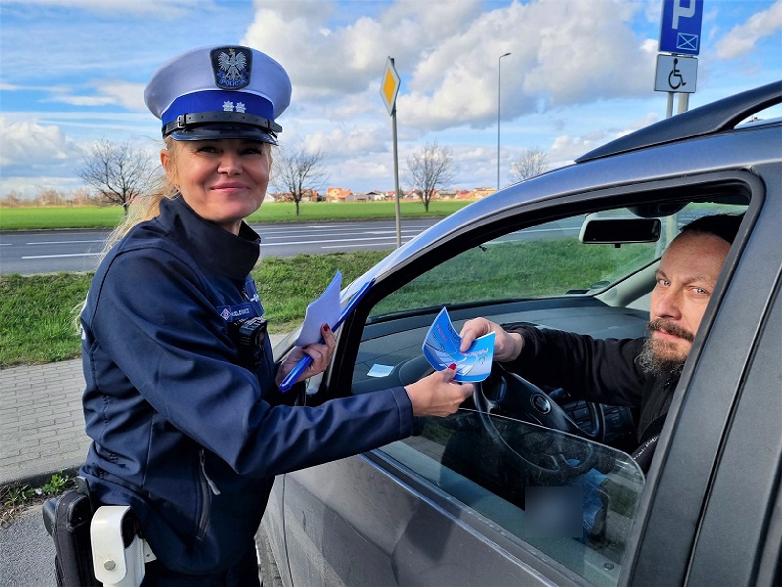Policjanci przeprowadzili specjalną akcję. Zwracali uwagę na to, gdzie patrzyli