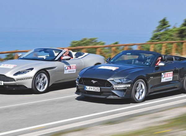 Aston Martin DB11 Volante i Ford Mustang Convertible - Anglia kontra Ameryka