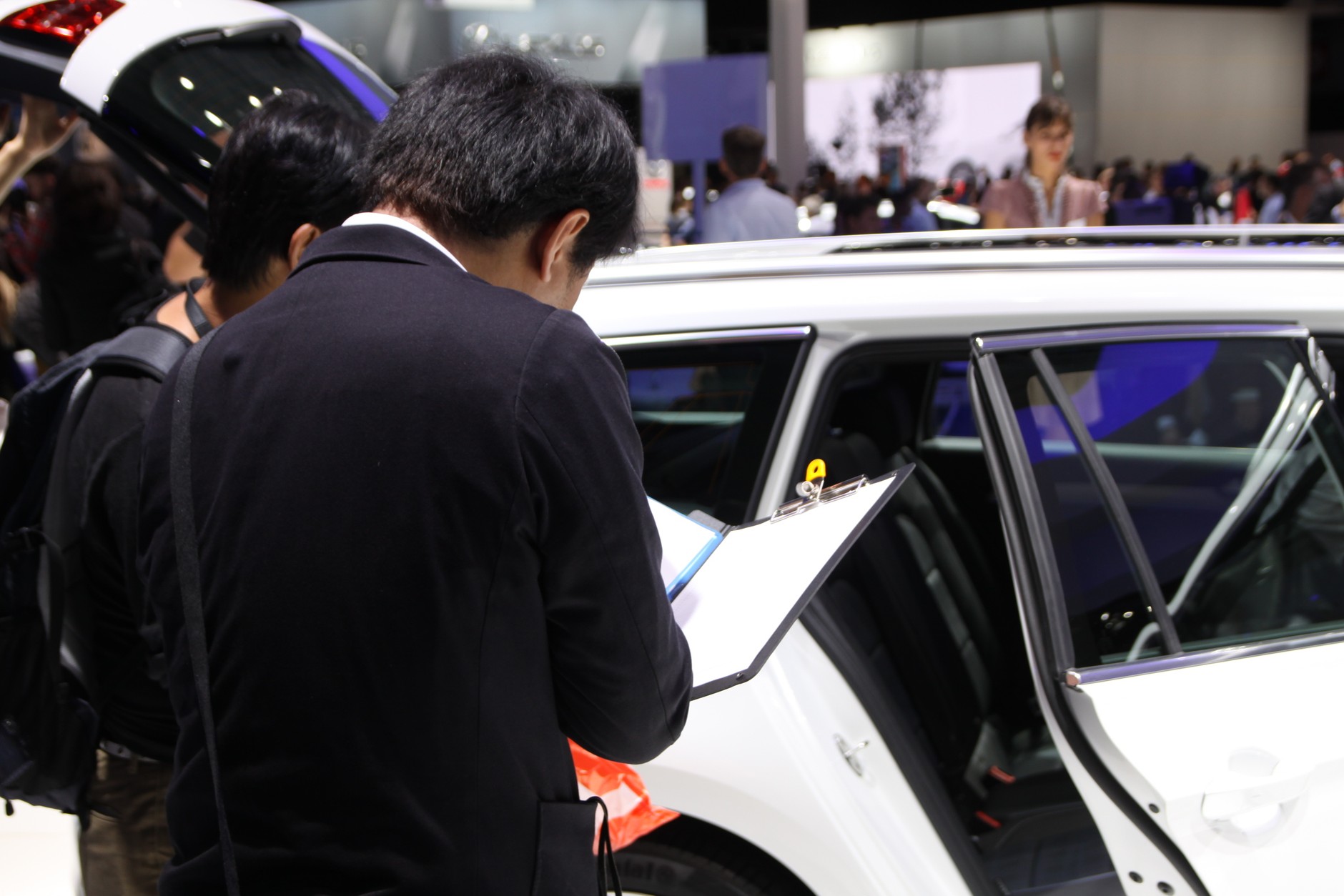 Szpiedzy na targach w Paryżu