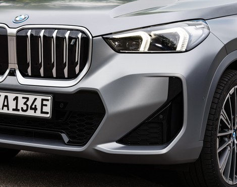 BMW iX1