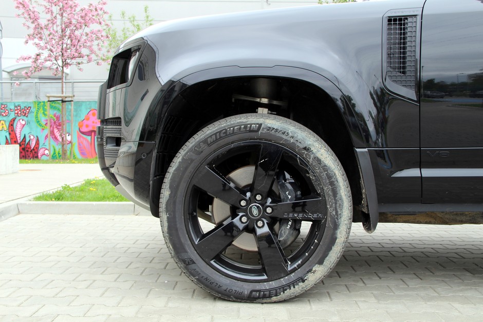 Land Rover Defender 90 V8