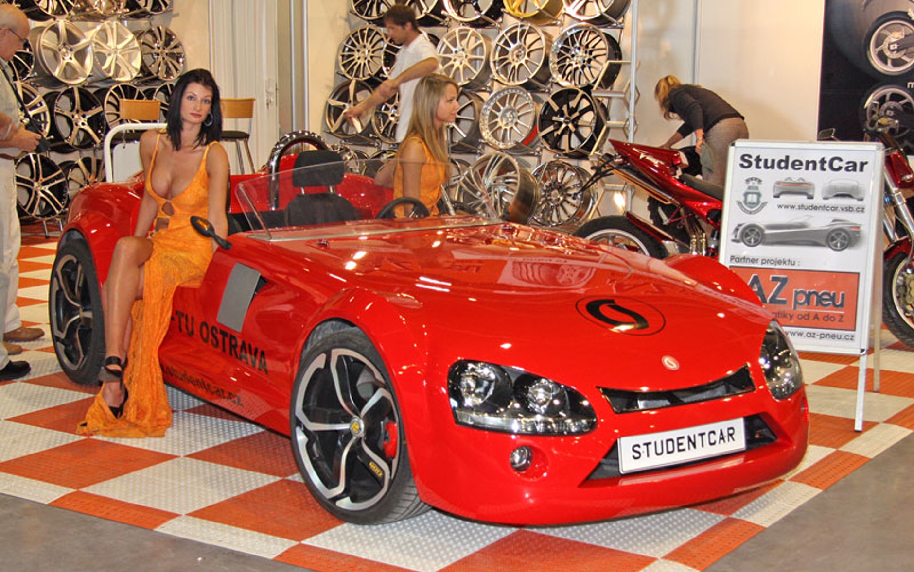 Autosalon Brno 2009: premiery światowe w skromniejszej obsadzie (fotogaleria)