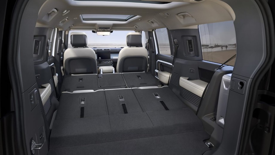 Land Rover Defender 130