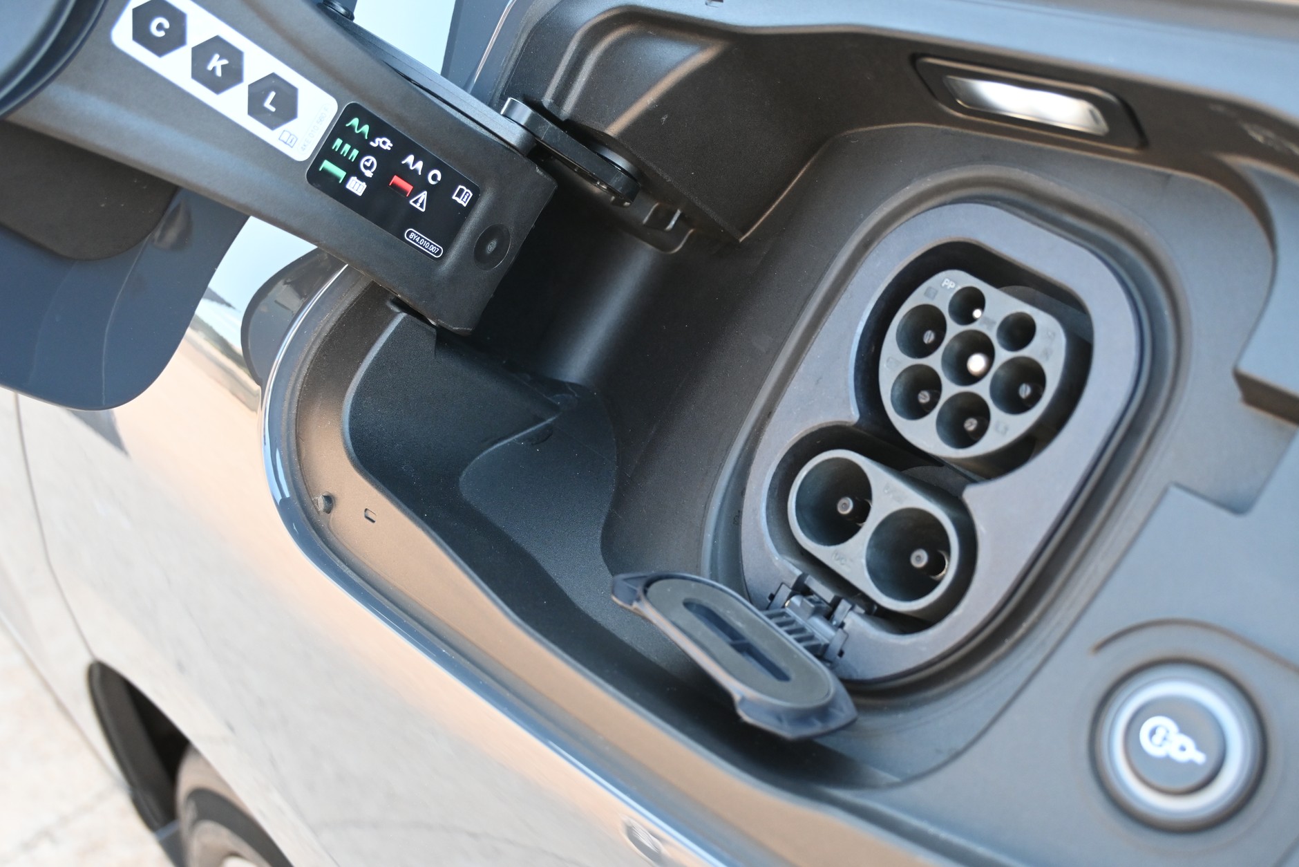 Audi A6 e-tron Avant