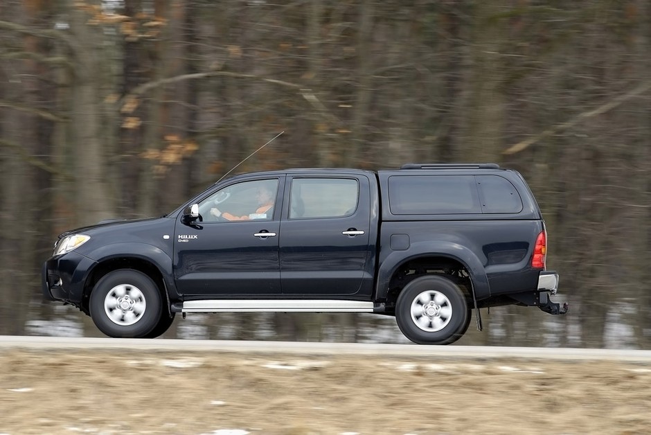 Używana Toyota Hilux: ciężarówka 4x4