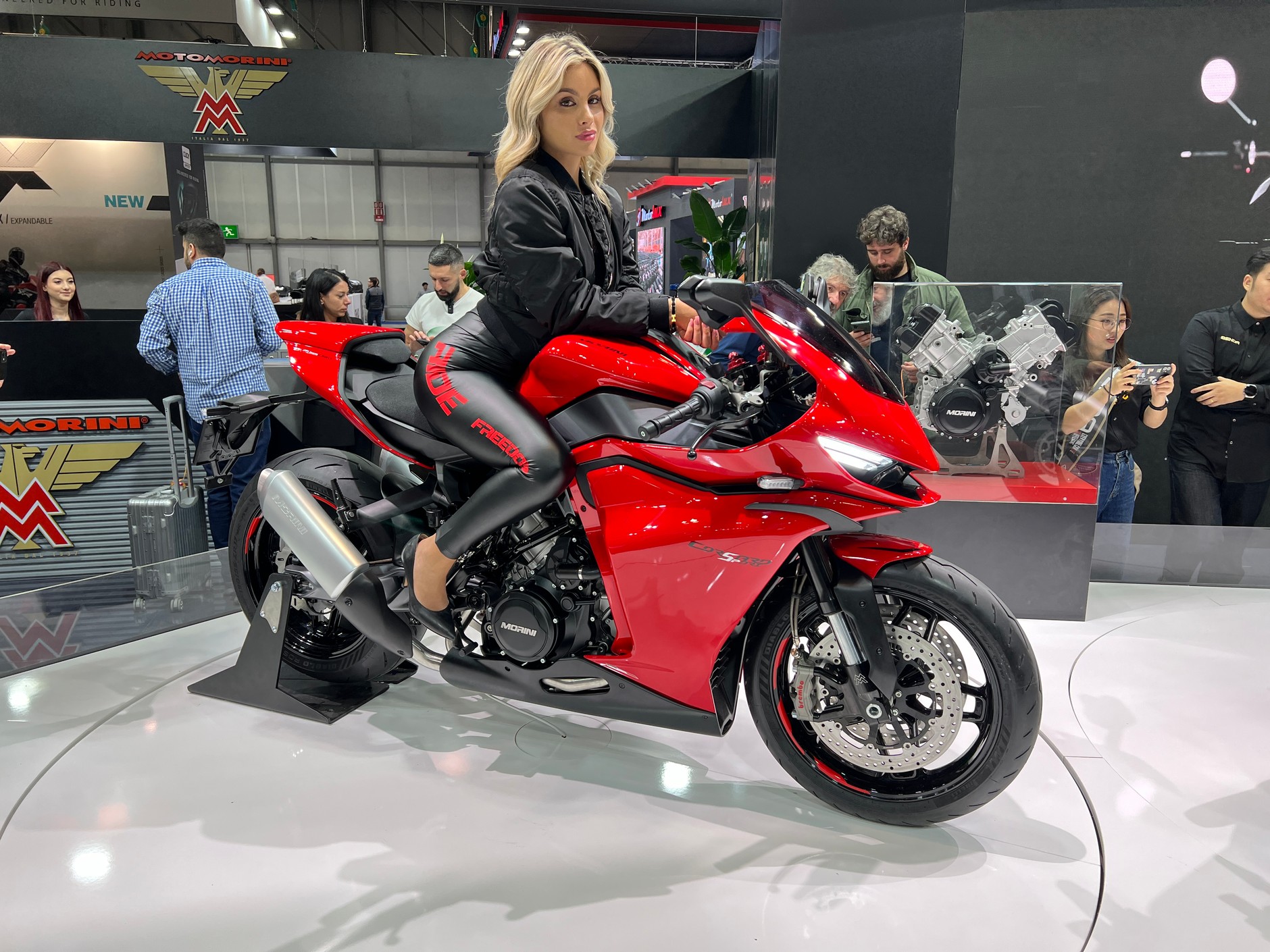 Wystawa motocyklowa EICMA 23