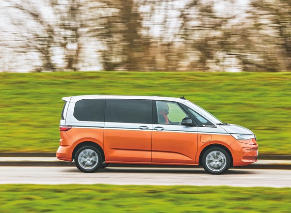 Nowy Volkswagen Multivan – w pierwszym teście nie obyło się bez niespodzianek