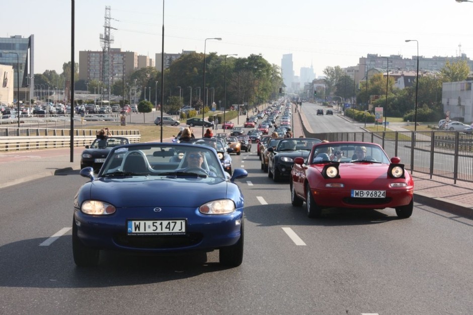 Mazda MX5 hucznie obchodzi 20 urodziny