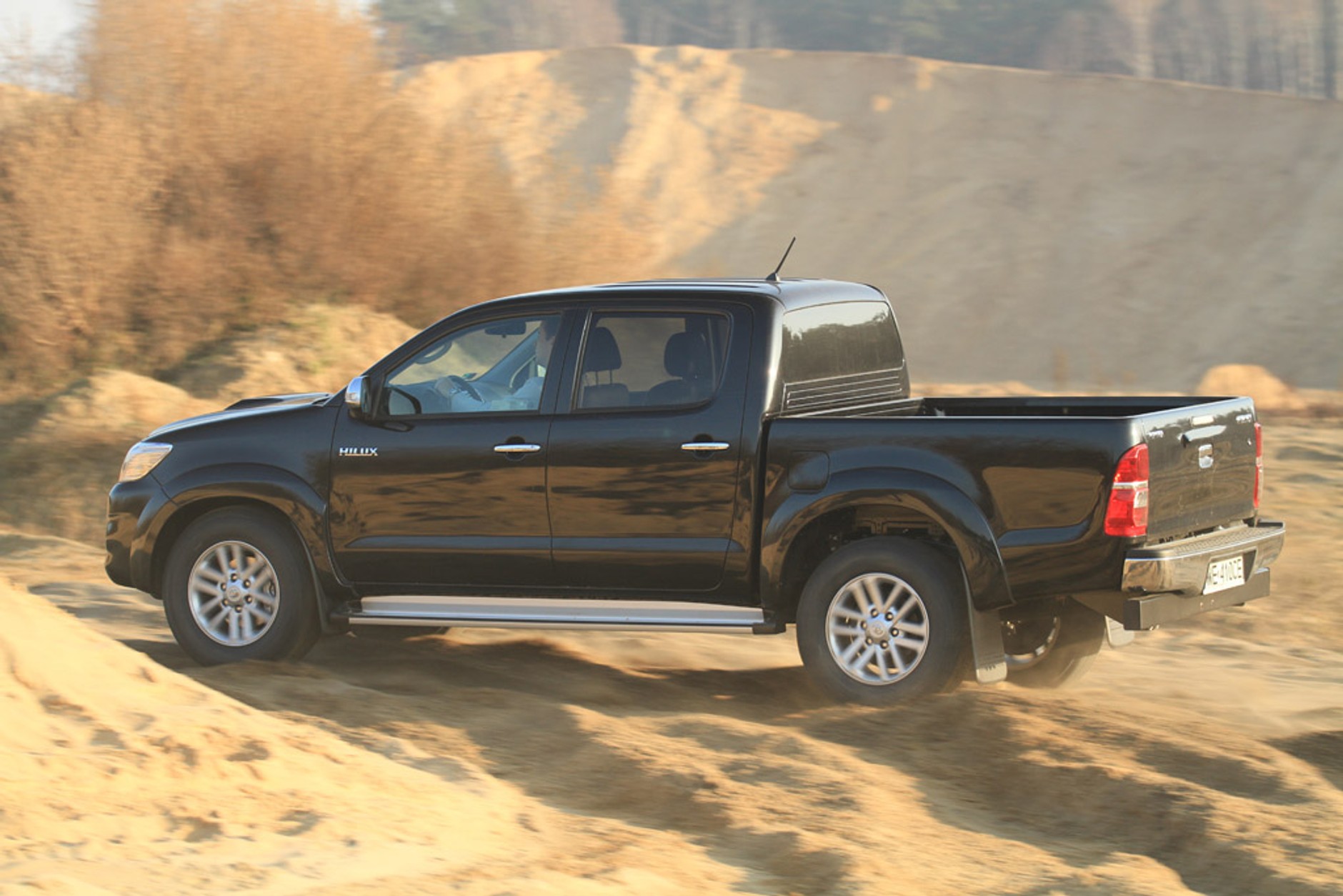 Toyota Hilux: pikap nie do zdarcia