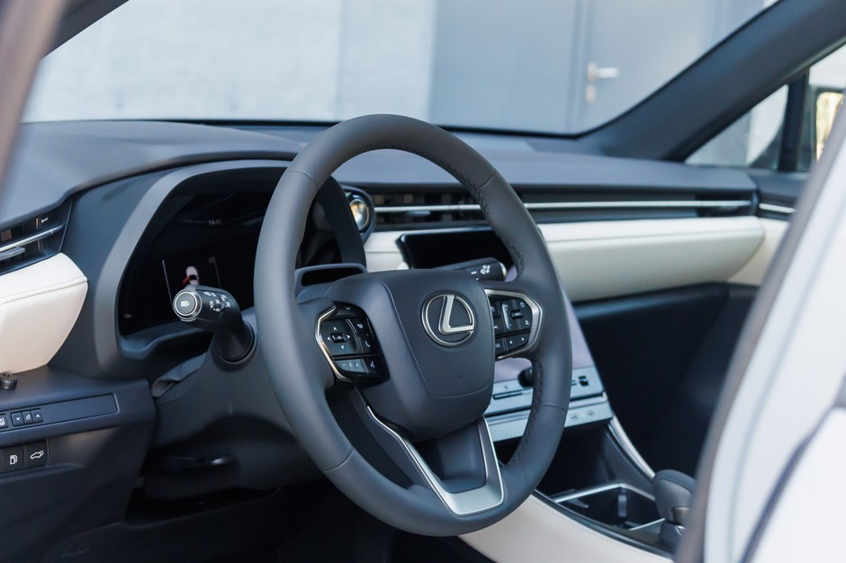 Lexus LBX
