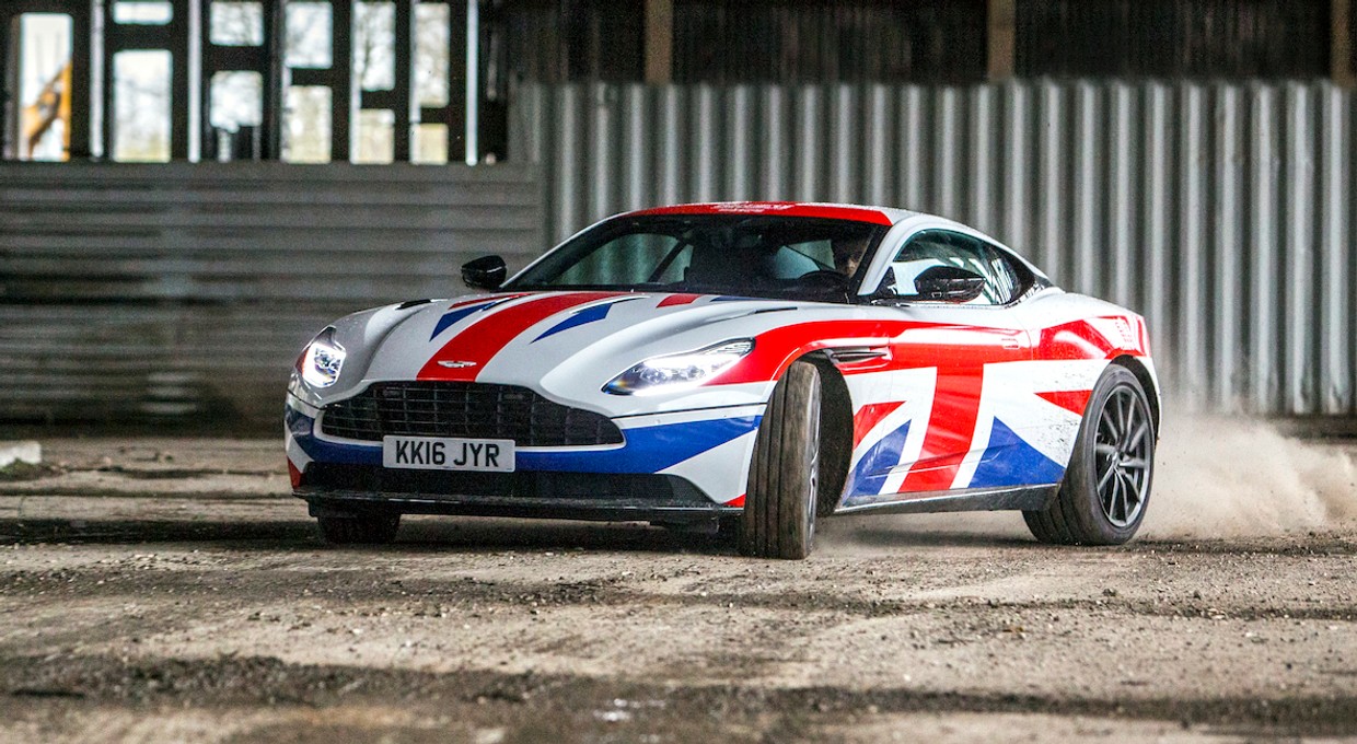 Aston Martin DB11 - szarmancki zadymiarz