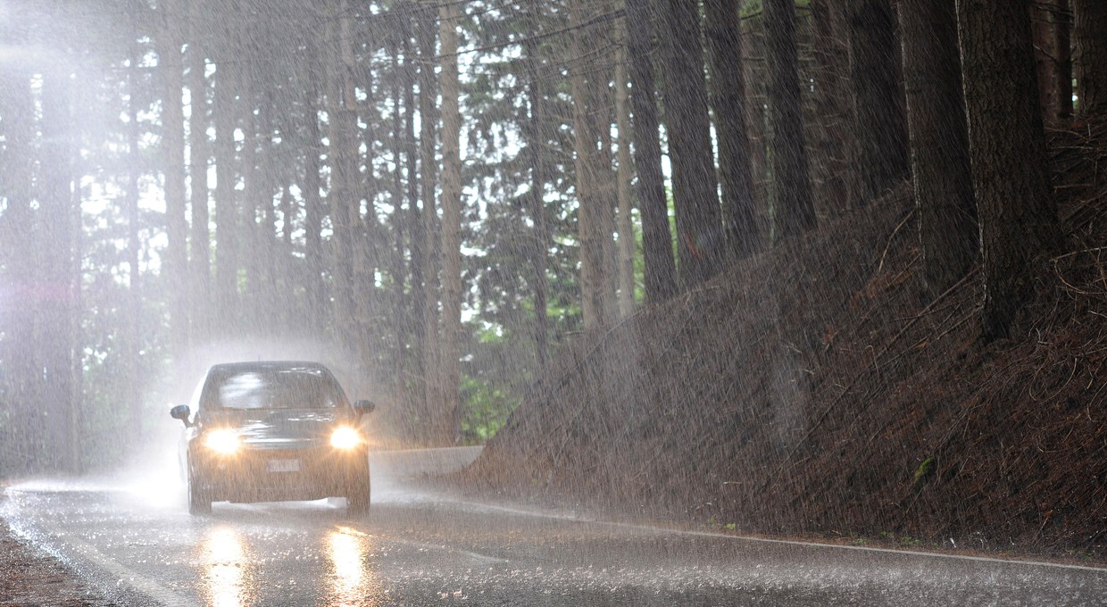 Jakie cechy opony najbardziej wpływają na komfort i bezpieczeństwo jazdy?