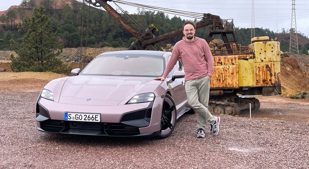 Jeździłem Porsche Taycanem skonfigurowanym przez lalkę Barbie. Kolor to jednak nic