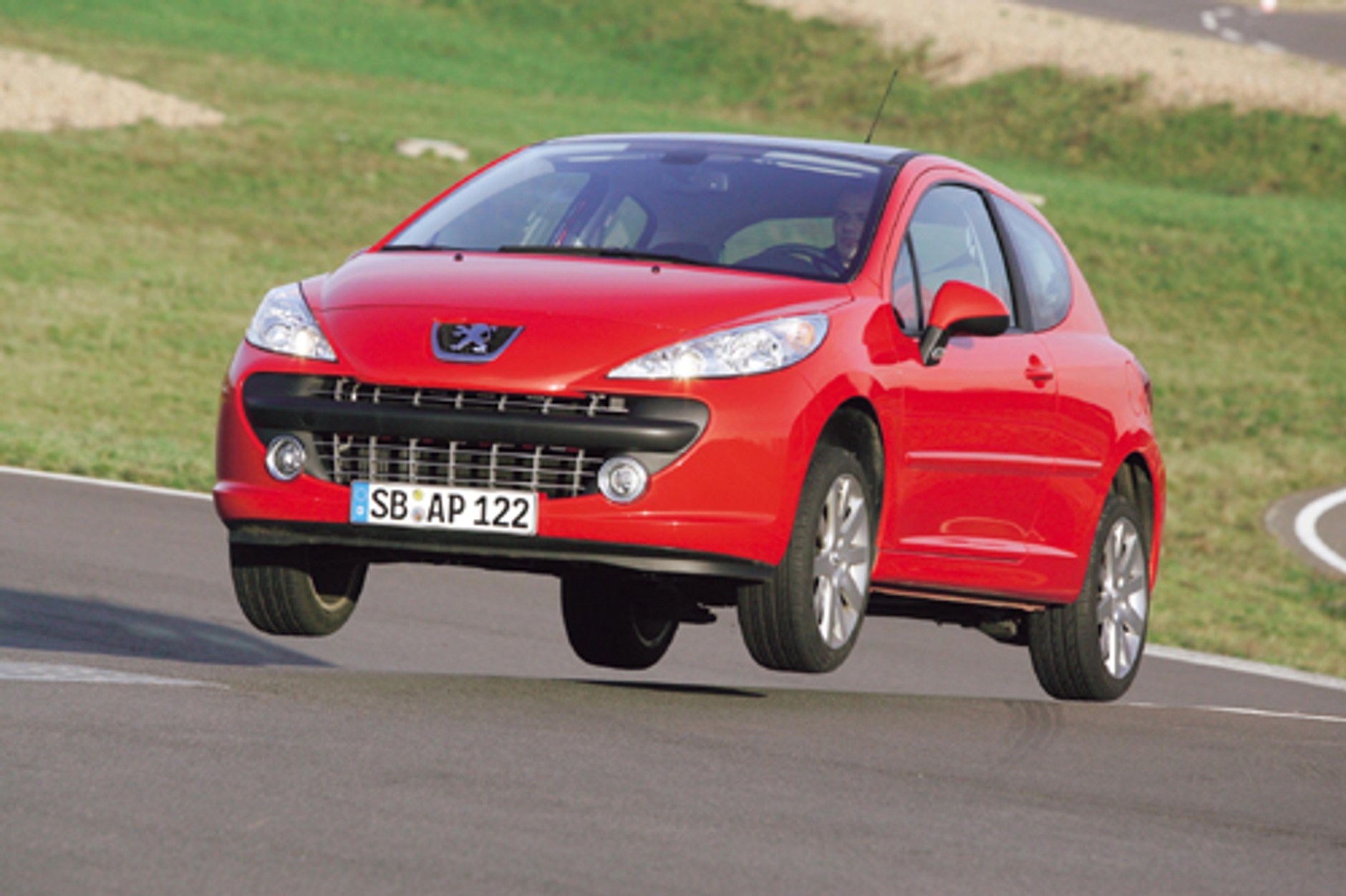 Mini Cooper, Citroen C2, VW Polo, Peugeot 207, Suzuki Swift - Czy nowe Mini przeskoczy wszystkich?